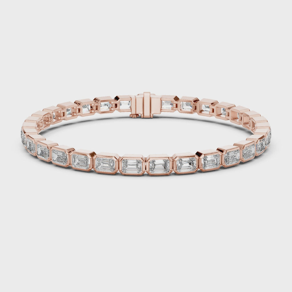 360 degree rotating moissanite tennis bracelet in gold showing full design and sparkle